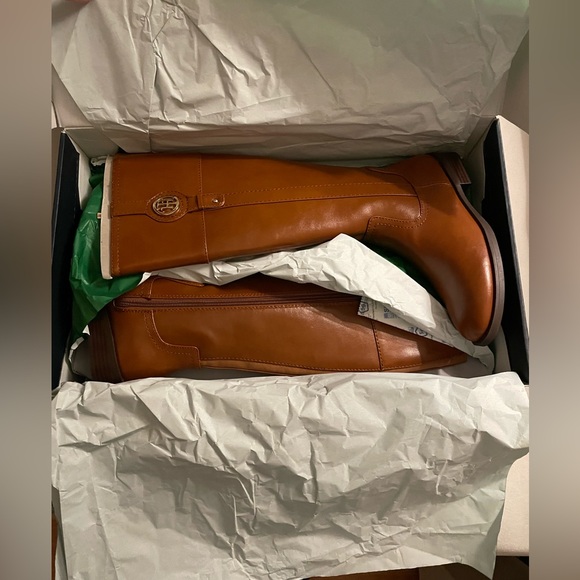 NIB Tommy Hilfiger Imina Almond Toe Knee High Boots Size 5.5 - Picture 11 of 16